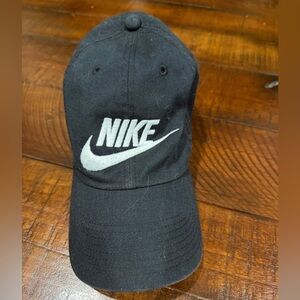 Nike Black Heritage Cap
